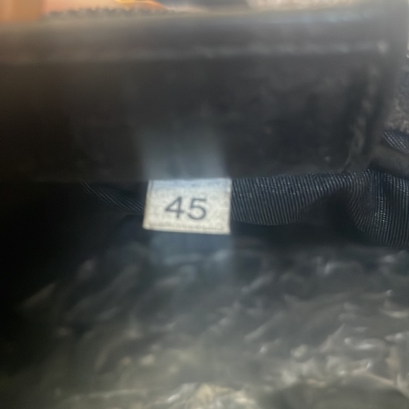 Prada Nylon Cross over body bag - Picture 4 of 6